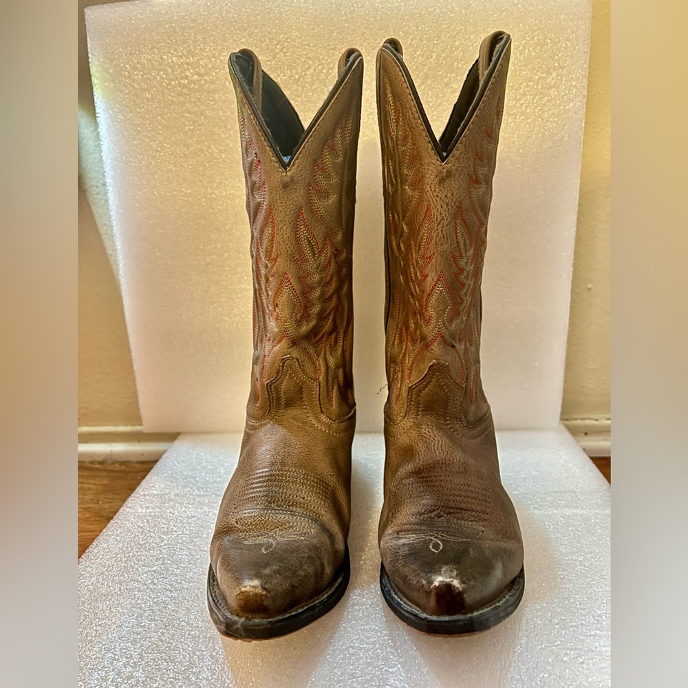 Laredo leather cowboy boots size 8M